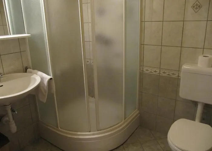 Trojane, Inspiration Of The Green Retreat